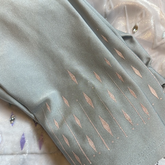 Disney Elsa Frozen Dress & Pants, Size 4, Twins (2 avlbl) - Picture 8 of 8